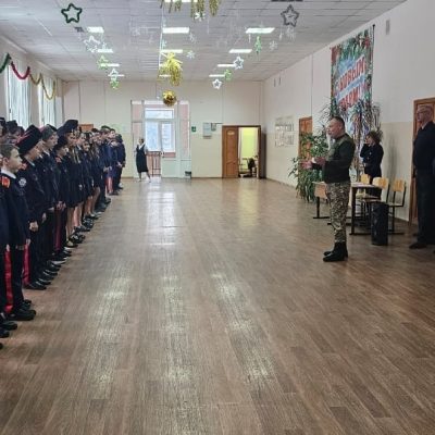 осетили школу с углубленным изучением предметов №16 имени Н.Ф. Семизорова г. Тольятти и приняли участие в мероприятии, посвящённом военно-патриотическому воспитанию кадетов и подготовке к предстоящему параду.