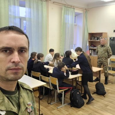 9 декабря, в День Героев Отечества, команда АНО "Новая Жизнь" провела Урок Мужества в "Школе с углубленным изучением предметов №16 имени Н.Ф. Семизорова" в городе Тольятти.